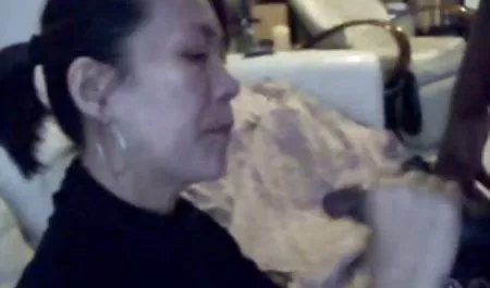 Büyük memeli güzel kız dövülerek elde sex konulu film seviyor