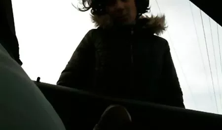 Küçük bir genç çılgın bir davetsiz misafir hd konulu seks