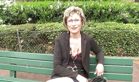 Sarışın Olivia alır konulu sex mobil kanepede becerdin