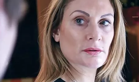 Bi sadakatleri üzerinde darbeler konulu mobil sex