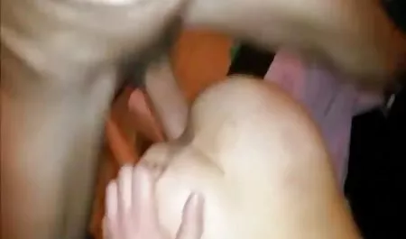 Yabancıların ağzına boşalmak eş konulu lezbiyen sex