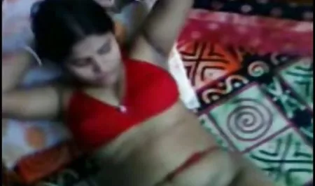 Lezbiyen azgın Kızlar cam üzerinde sıcak lezbiyen seks yapıyor hd konulu sex izle