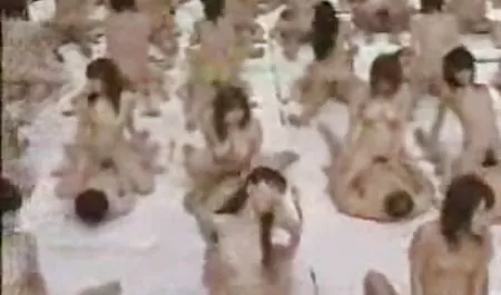 Busty Fransız hizmetçi alır büyük konulu anal seks siyah bir minibüs becerdin