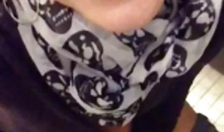 Gençler eğleniyor konulu sikişmeler