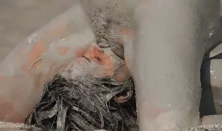 Egzotik Hint MİLF konulu eski sex filmleri cazip