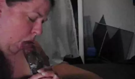 Angela Beyaz konuluseks seksi ayakları ibadet